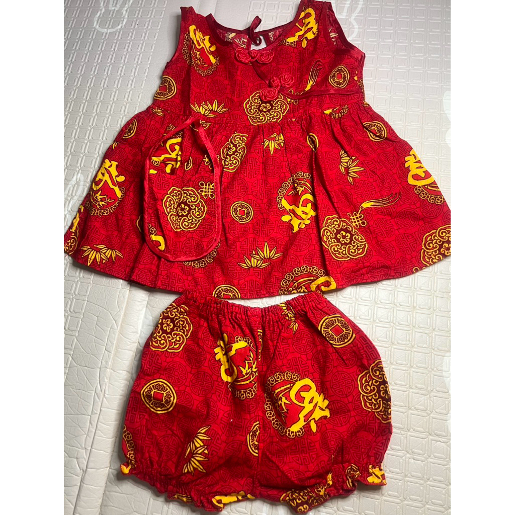 Preloved setelan/baju imlek cheongsam bayi anak perempuan 0-6m