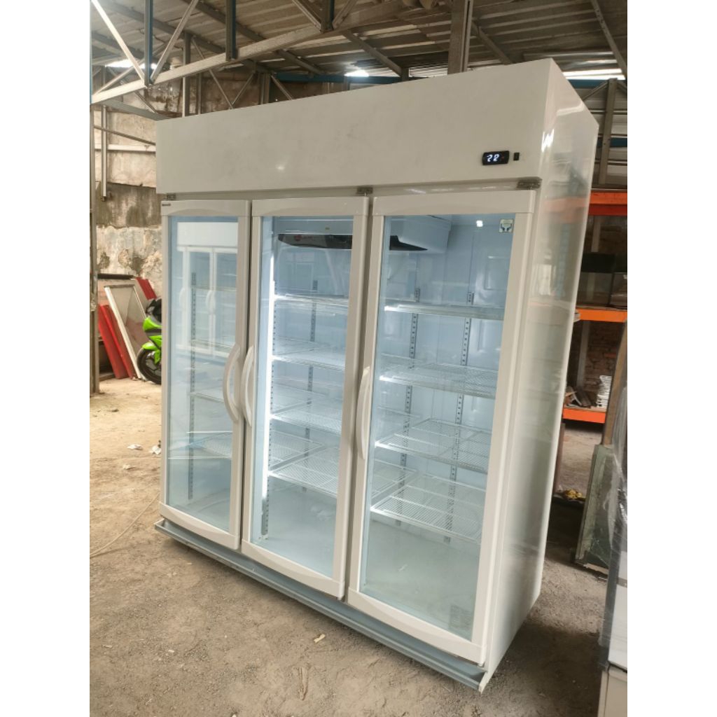 PANASONIC SHOWCASE 3 PINTU