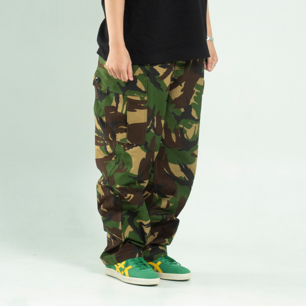 DETERMINED Cargo Longpants CAMOUFLAGE Celana Panjang Pria