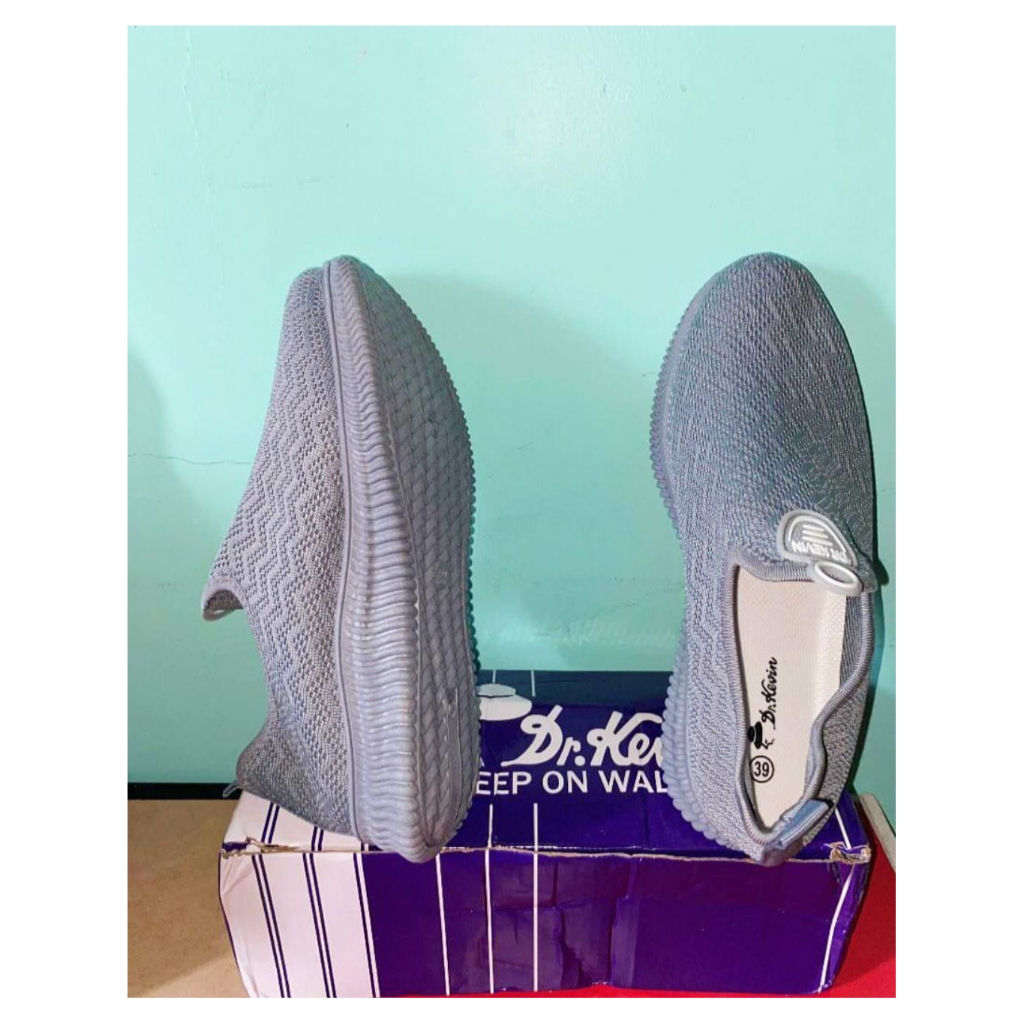 Dr. Kevin Sepatu Olahraga Rajut Slip On Sport Wanita Sneakers