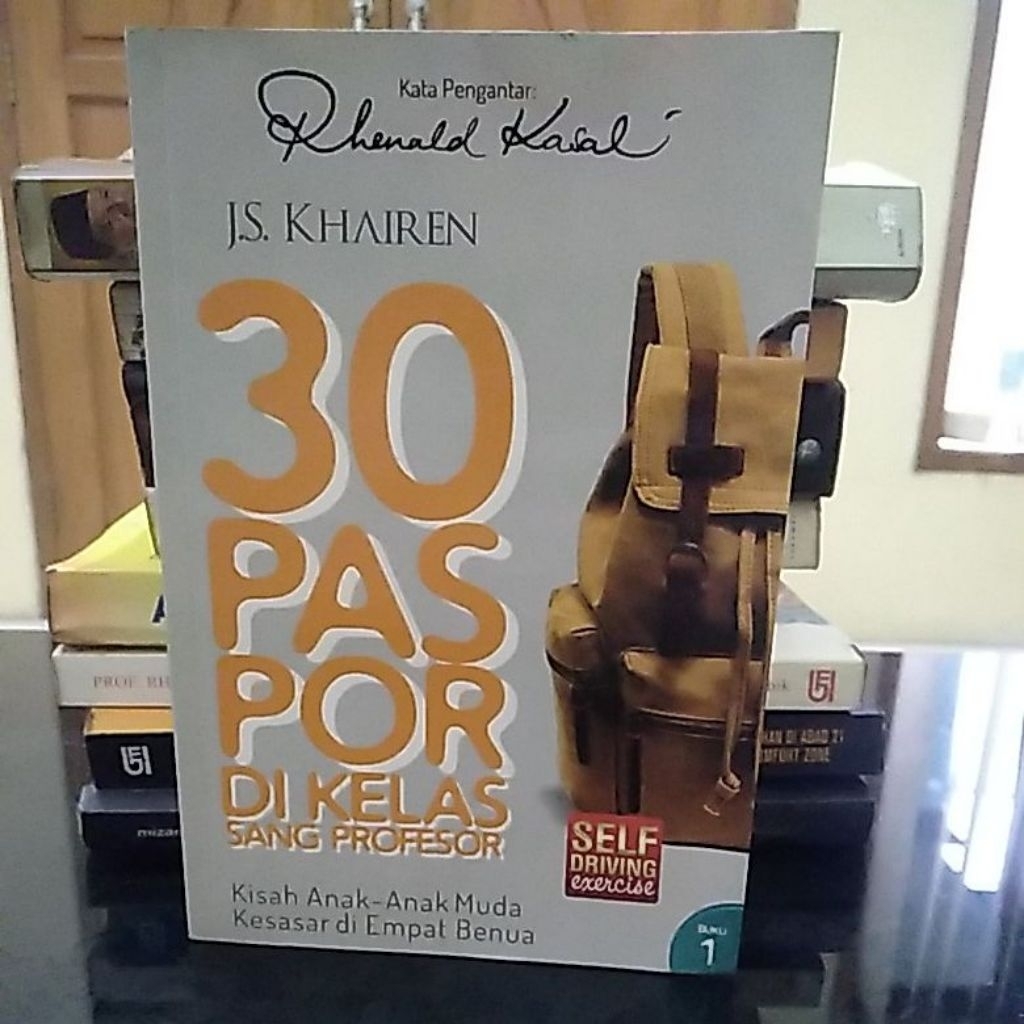[Preloved] 30 Paspor di Kelas Sang Profesor (buku 1)