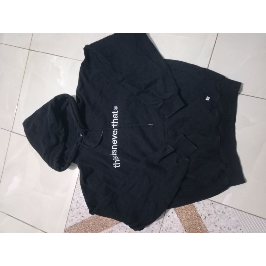Hoodie This Is Never That pekat