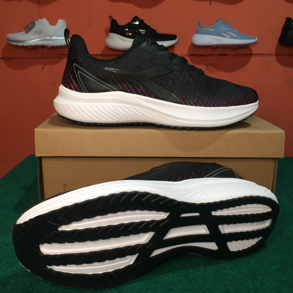 Sepatu Diadora Pria KOLBIS/Black Original