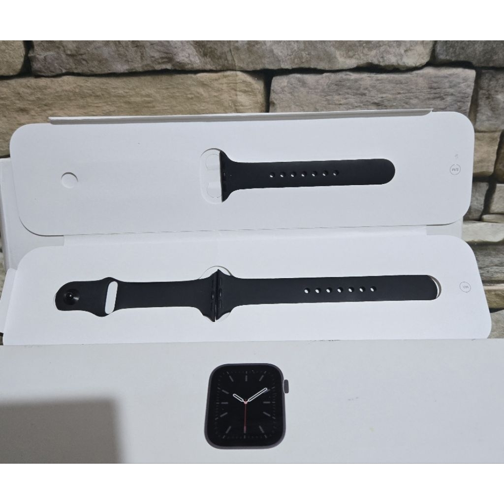 Apple Watch Series 6 40mm Resmi ibox BH 100%