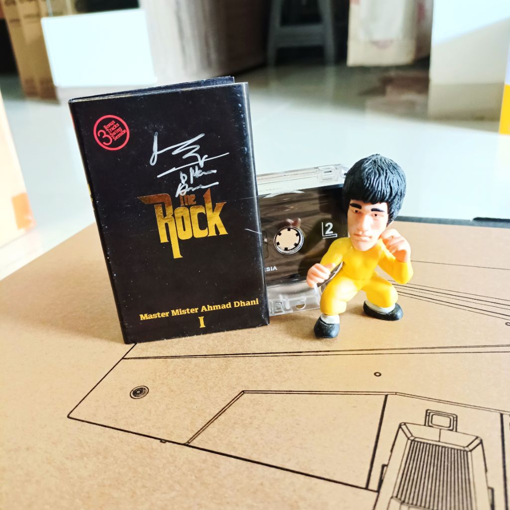 Kaset The Rock dan Andra and The Backbone TTD