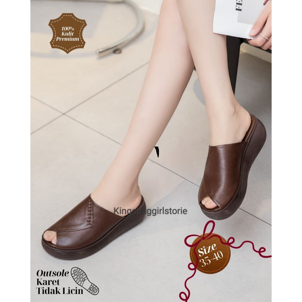 Sandal Kulit Wanita Clarks Ks1089 Open Toe Wedges 5cm Desain Simpel dan Elegant Cocok Dipakai Hari h