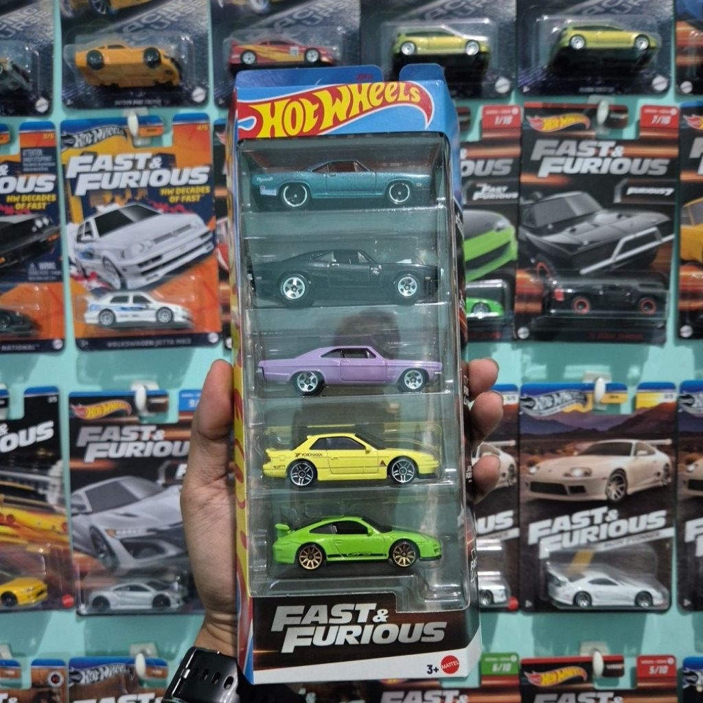 HOT WHEELS FAST AND FURIOUS GIFT PACK ISI 5 MOBIL
