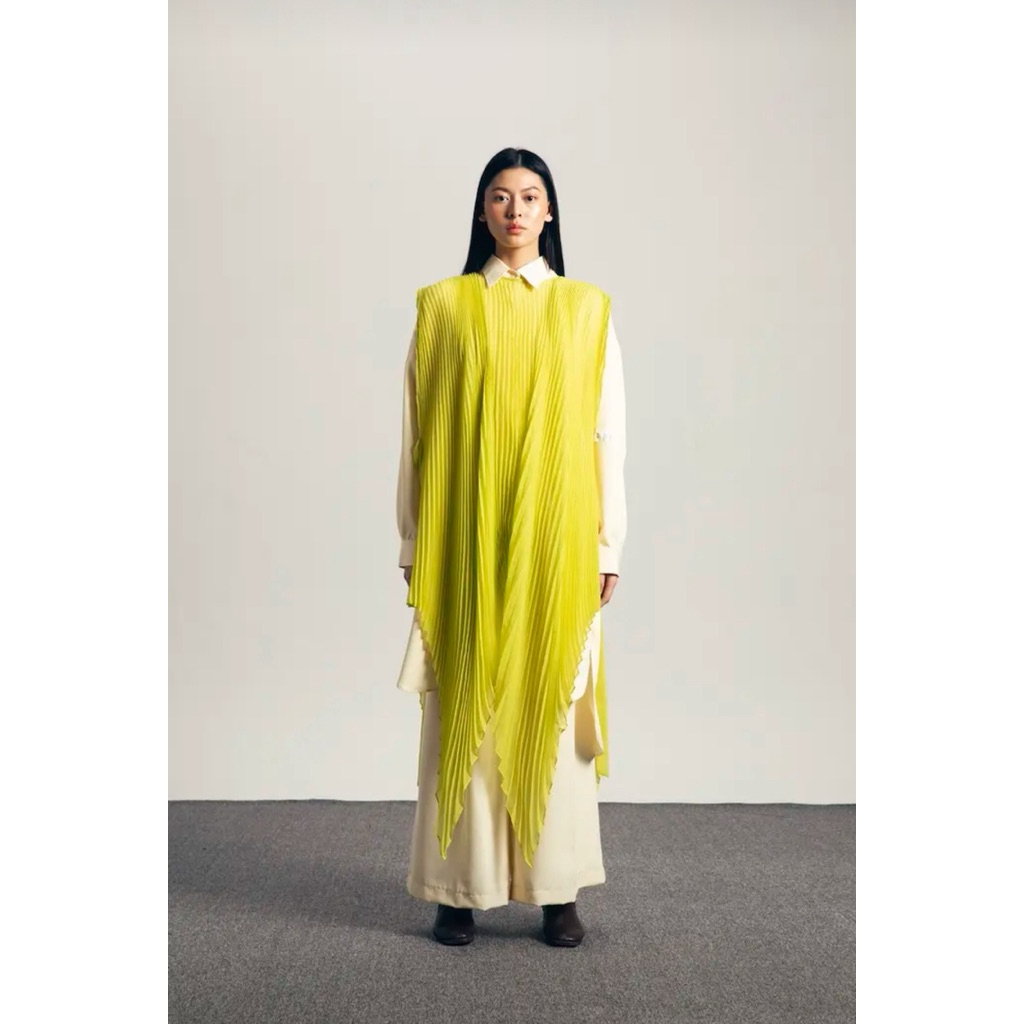 IKYK - Maovese Pleated Vest