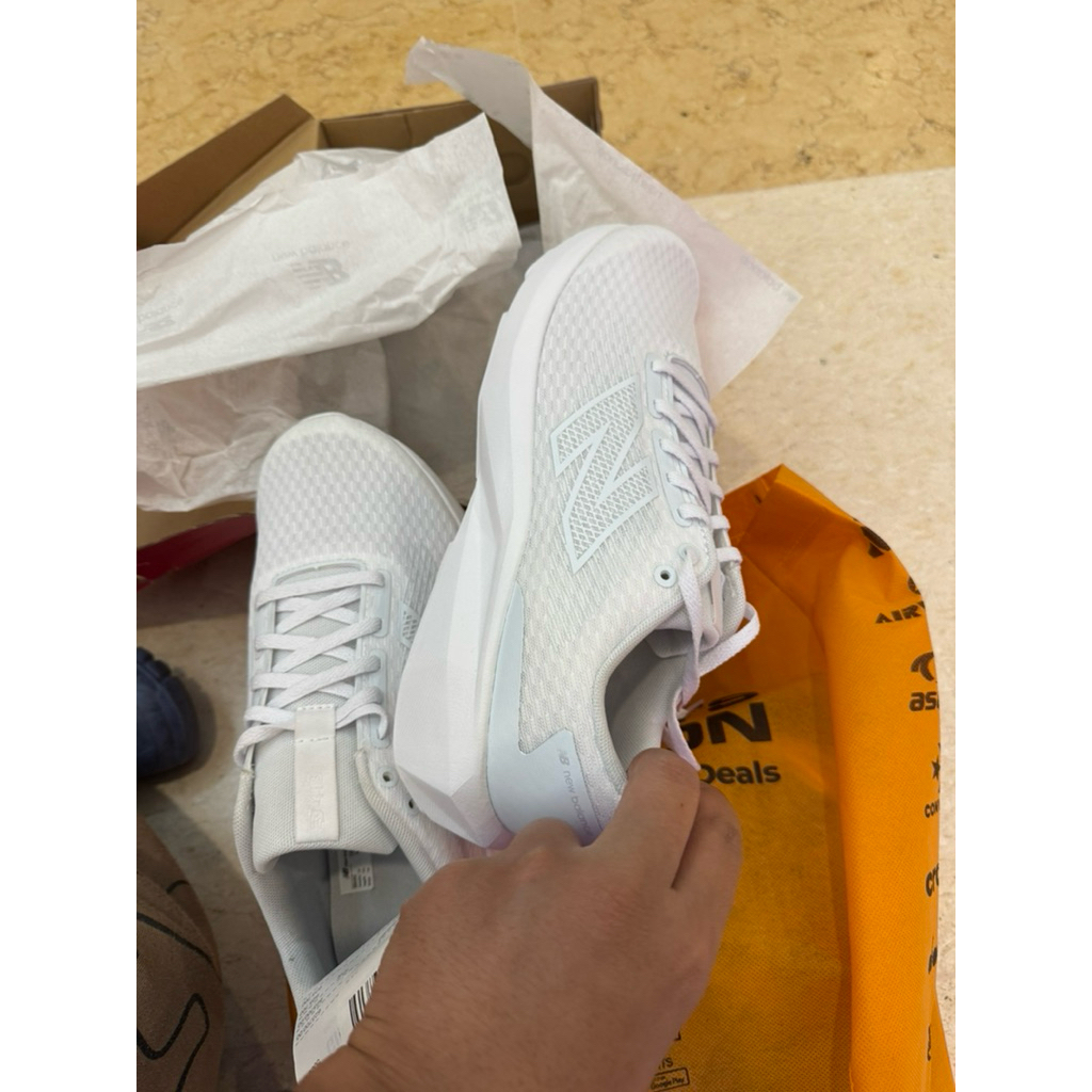 New Balance Sepatu NB Running Course M413LW3 Sepatu Lari Original Baru Full Box Dengan Desain Nyaman