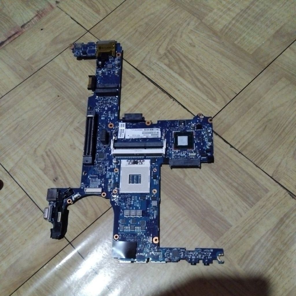Mobo motherboard laptop HP Elitebook 8470p 8470w ori seken bagus
