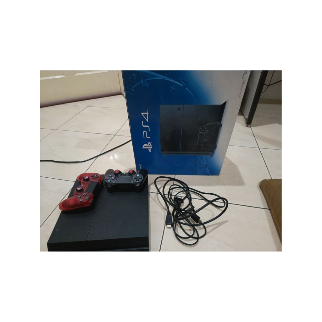 PS 4 FAT SECOND 1TB FULL SET, 2 STICK , 15 GAME