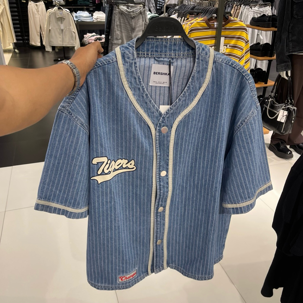 Kemeja Varsity Denim BERSHKA MEN Jastip (jasa titip)