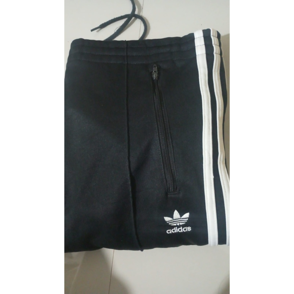 trackpants adidas