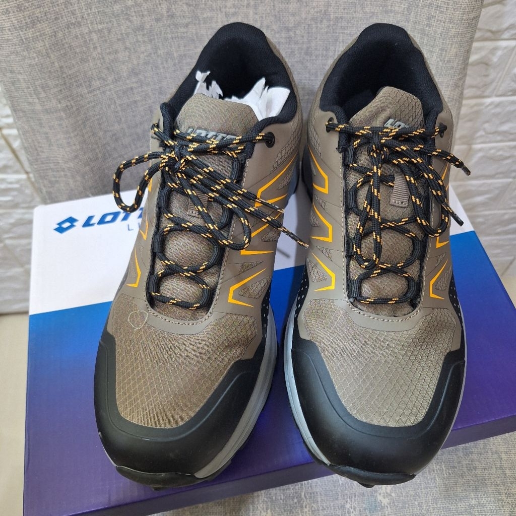 Sepatu pria Lotto like new