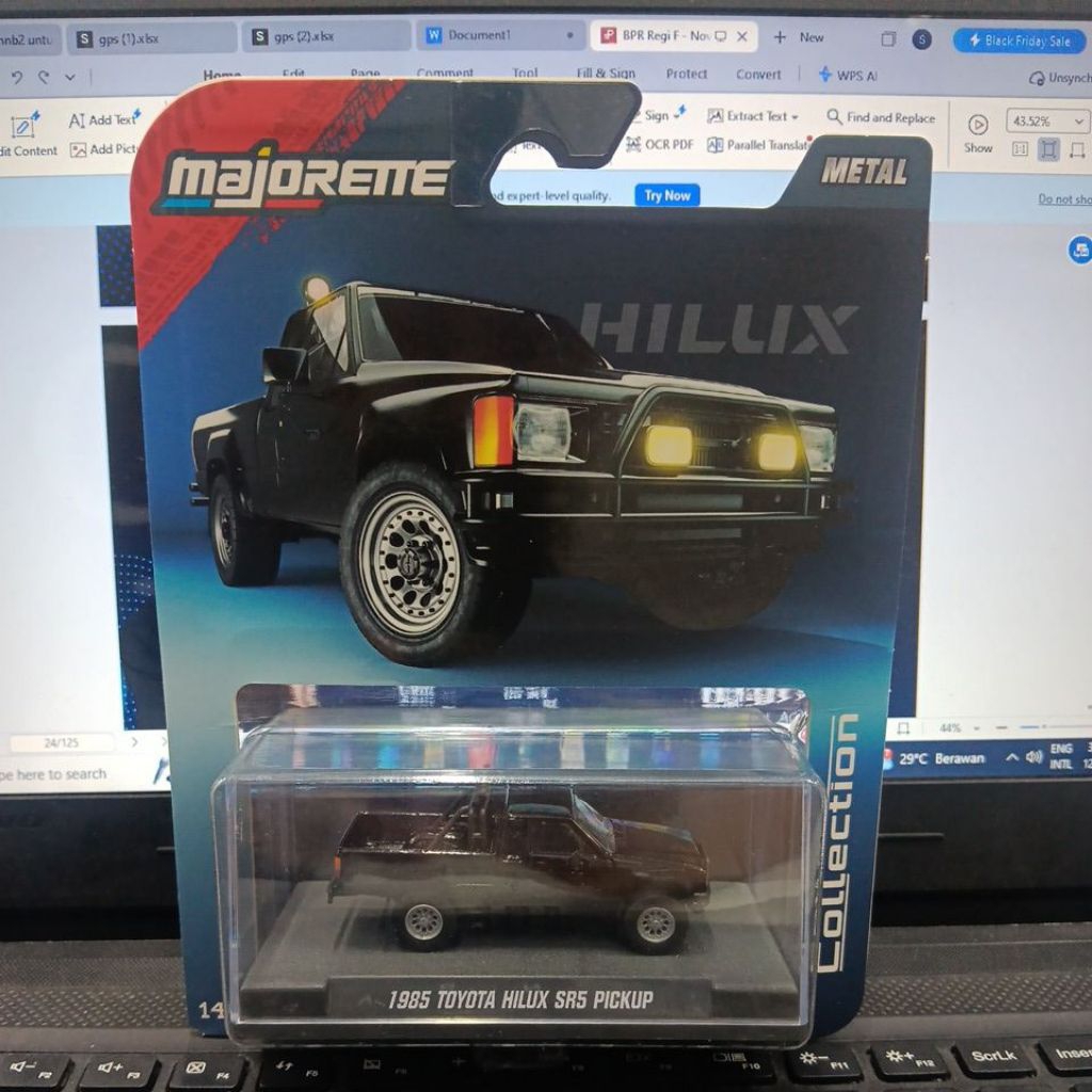 Majorette Collection 1985 Toyota Hilux SR5 Pickup