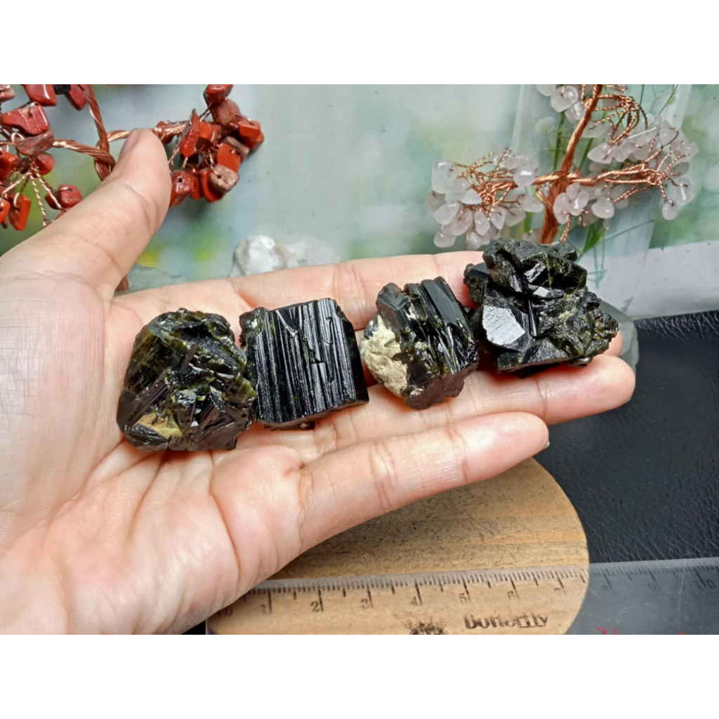 Natural Mineral Epidote Rough / Raw (10)
