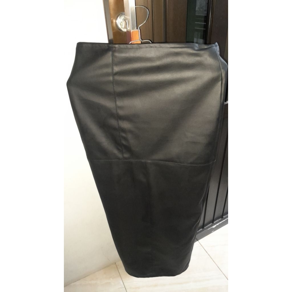 PRELOVED ROK KULIT SPAN