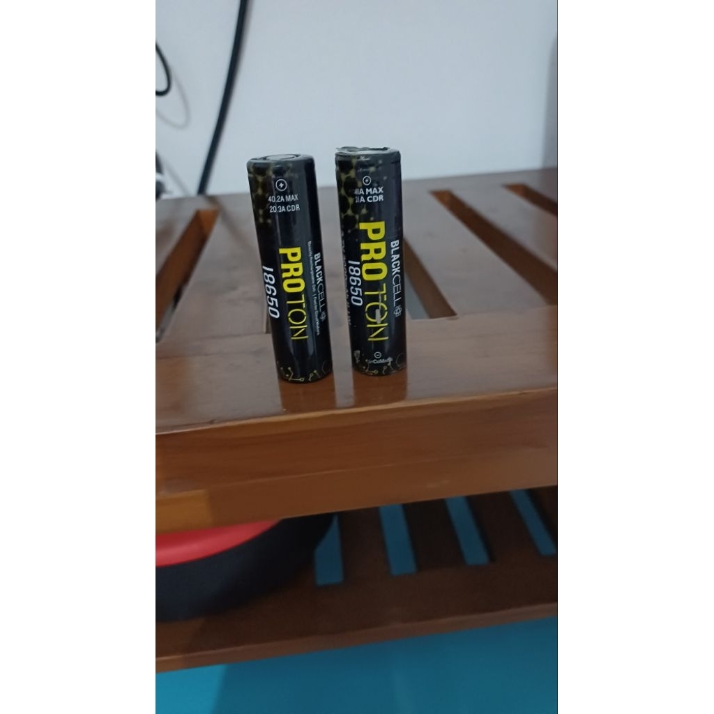 Authentic Blackcell Proton 18650 3000mAh 40 A  Baterai Asli untuk Lampu, Alat Elektronik, Vape