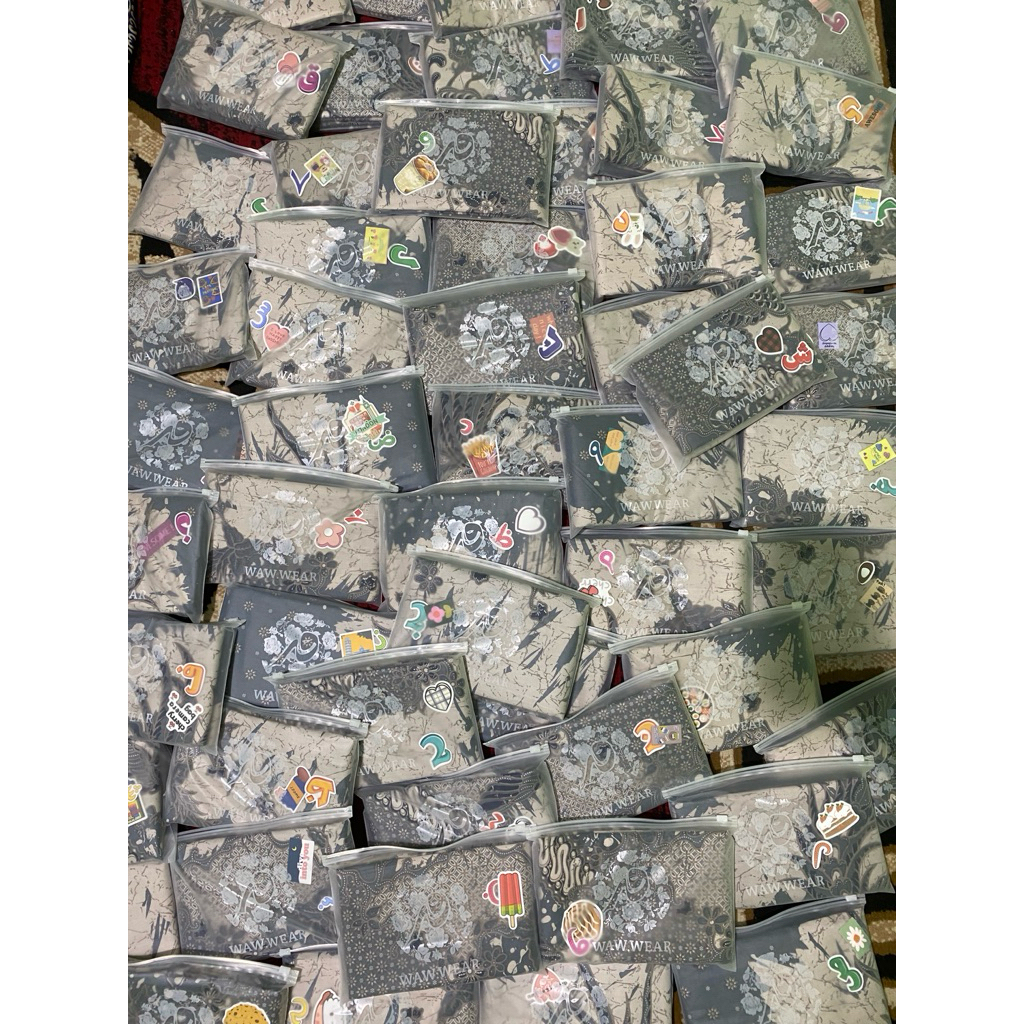 KAIN BATIK HITAM / UNGU / HIJAU EMERALD / BURGUNDY