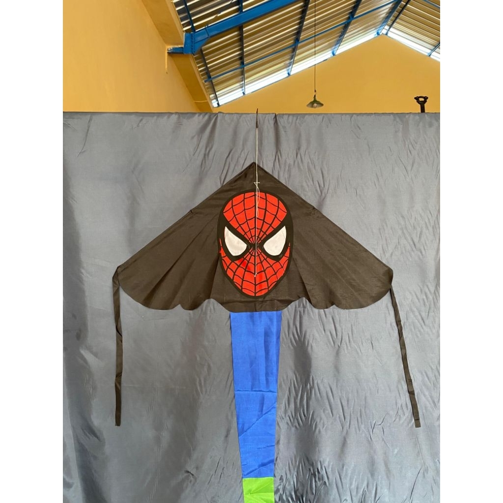 Layang layang hias kain delta