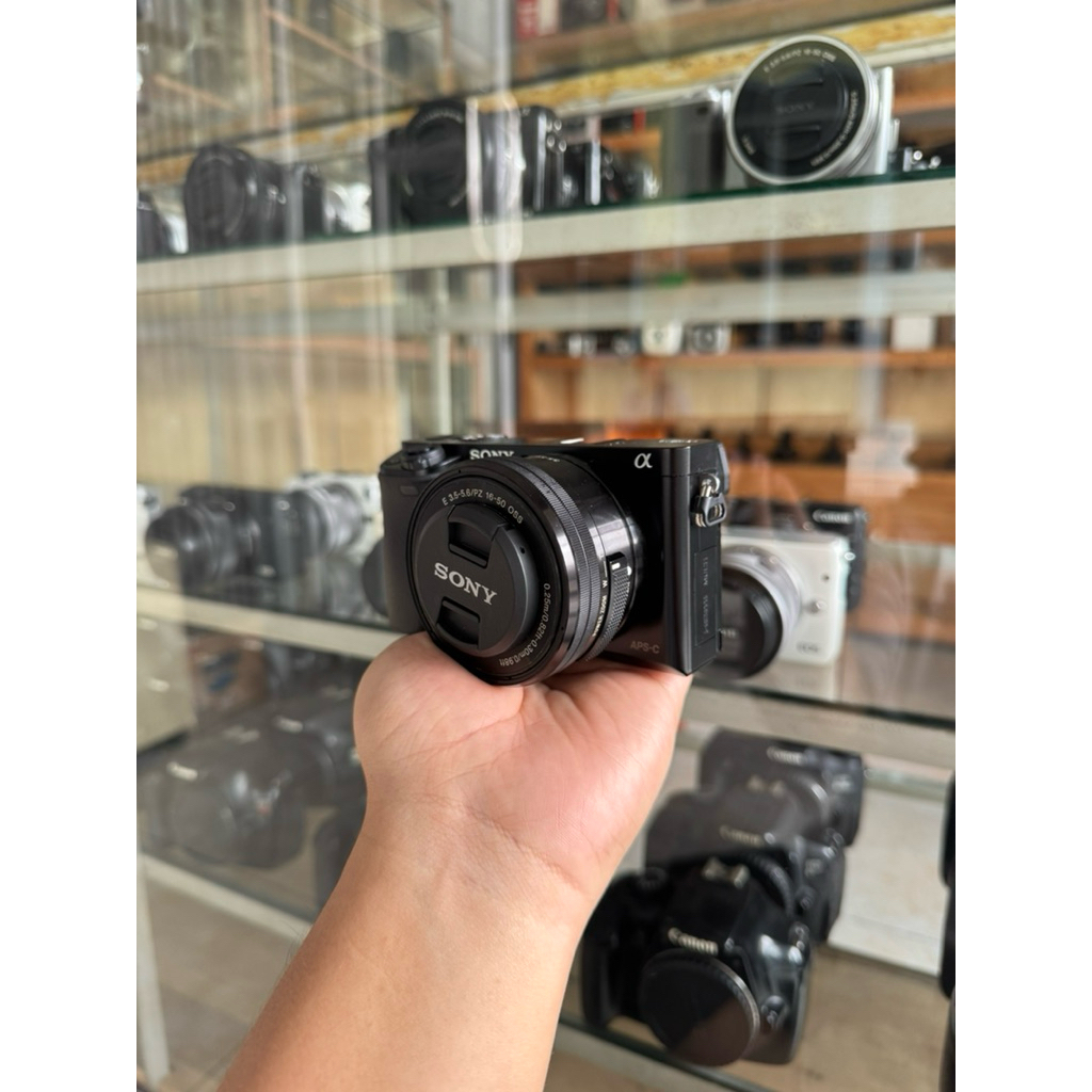 [KAMERA MIRRORLESS] SONY A6000 BLACK MULUS SECOND BERGARANSI ORIGINAL