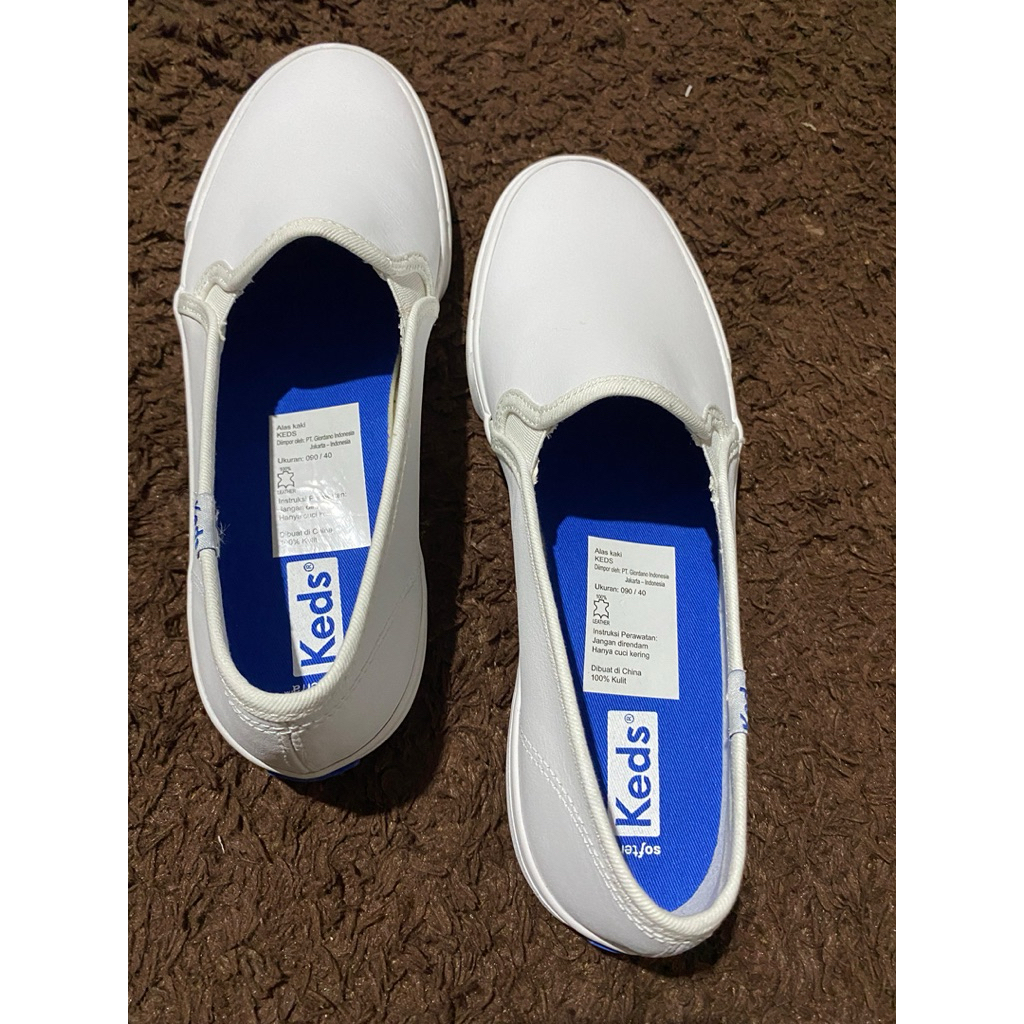 keds woman slip on