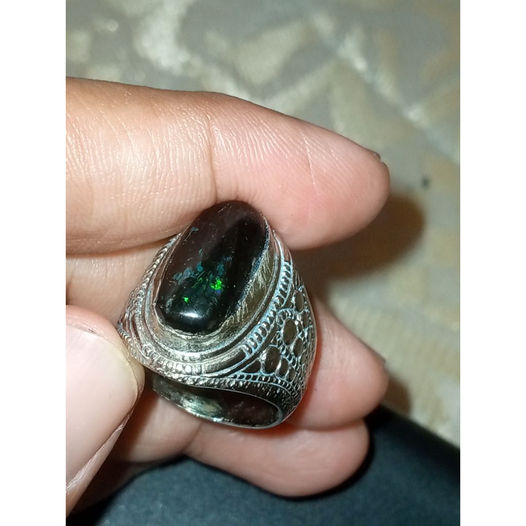 Black Opal Sempur natural