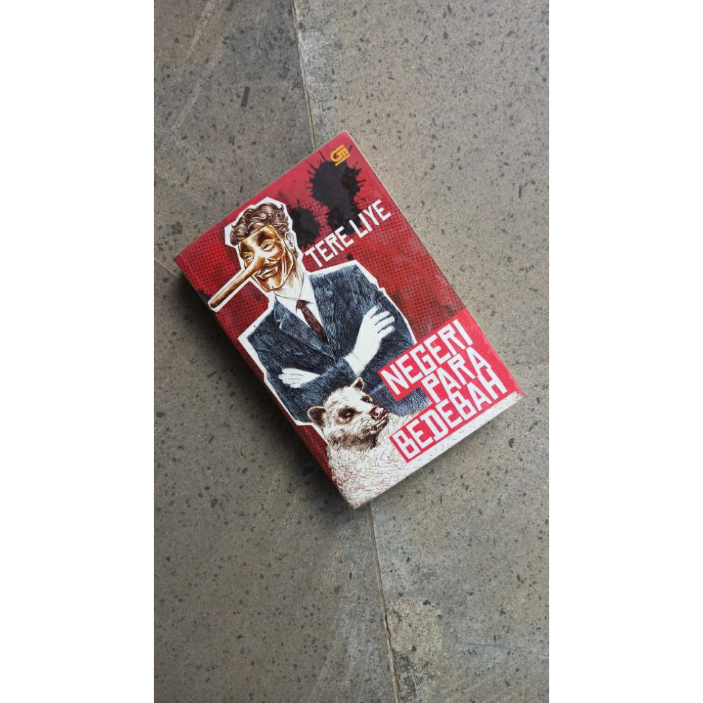 [PRELOVED] NEGERI PARA BEDEBAH - TERE LIYE