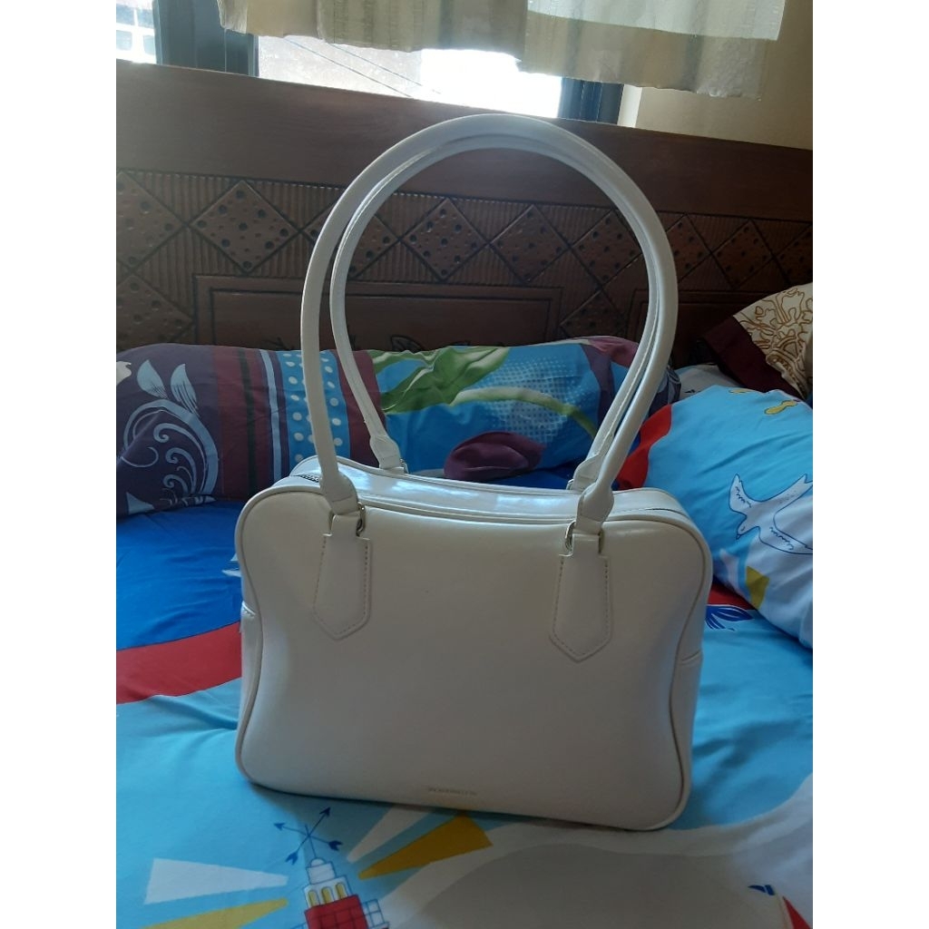 Tas kerja wanita bostanten preloved warna putih