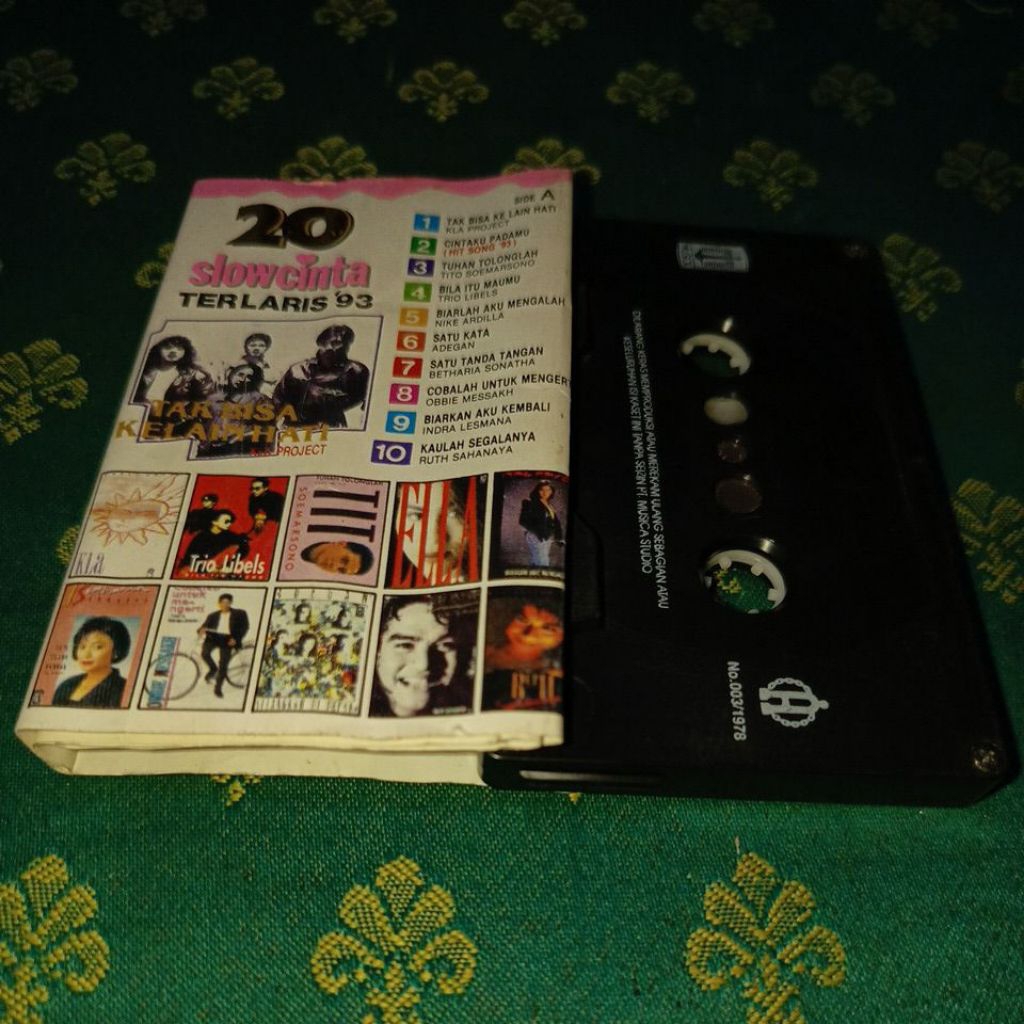 KASET 20 SLOW CINTA TERLARIS '93 NIKE ARDILLA ELLA INKA CHRISTIE TAKE OFF KLA PROJECT
