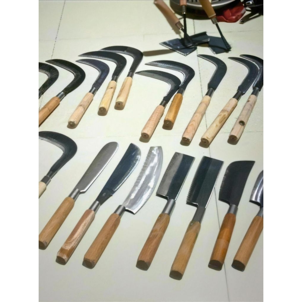 Pisau daging per baja kecil- pisau kupas ketela dan kelapa