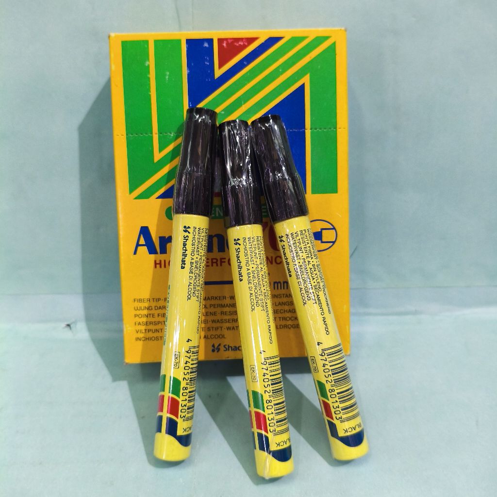 SPIDOL ARTLINE 70 permanen hitam 1,5mm / pcs