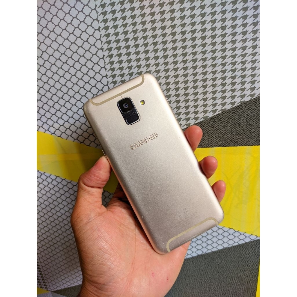 SAMSUNG A6 RAM 3GB/32GB SECOND RESMI BERGARANSI DAN BISA RETUR YA