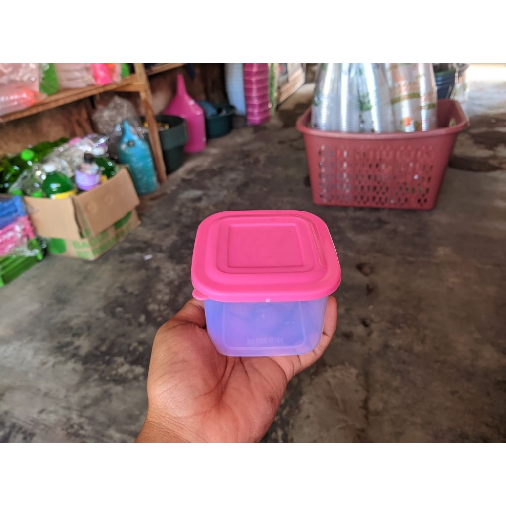 kotak bumbu bening atau toples kotak mini