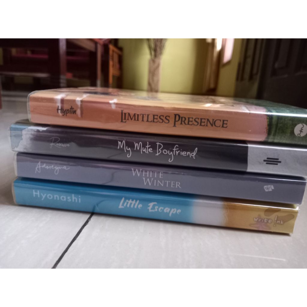 [Preloved] Novel Fanfiction Adoreyna (White Winter), Hyptin (Limtless Presence), Hyonashi (Little es
