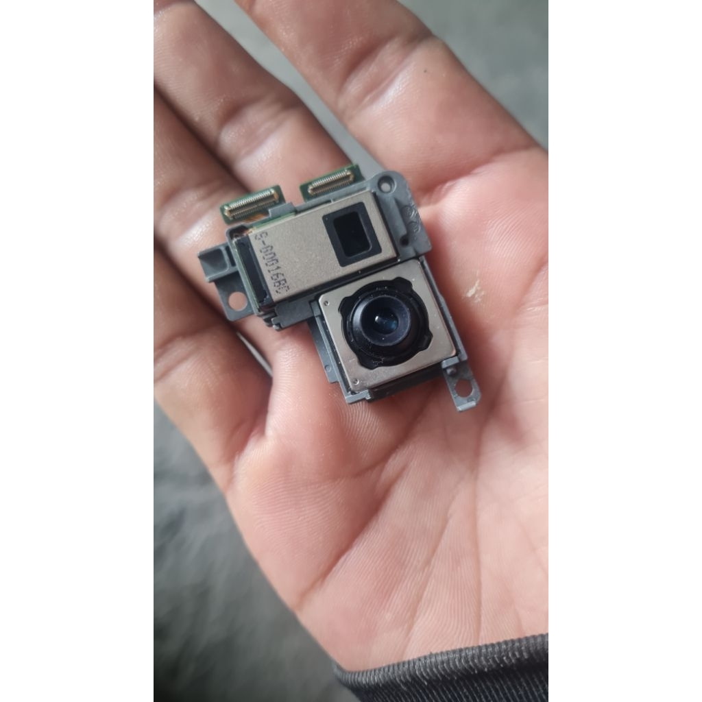kamera samsung S20 ultra copotan