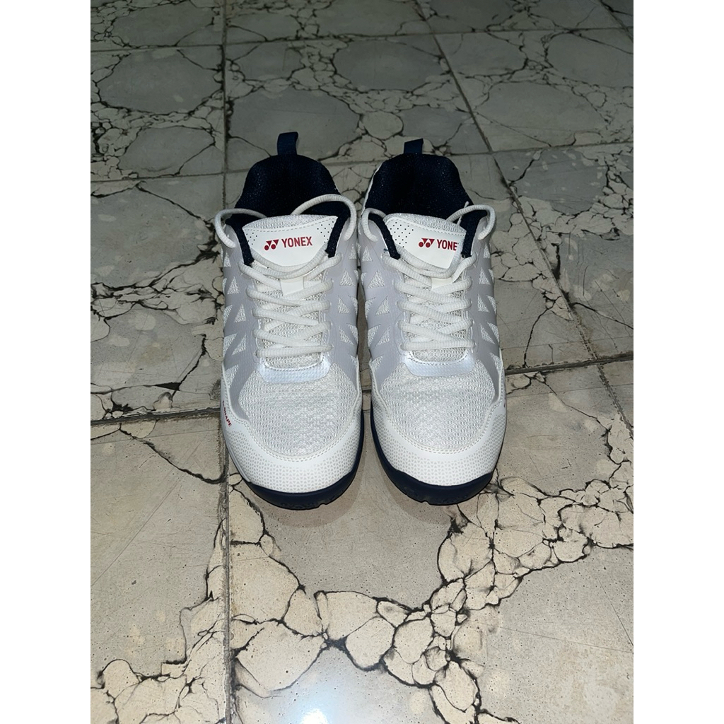 Sepatu Badminton Yonex Voltrex White Navy Blue 42 Original Bekas Like New Second Berkualitas