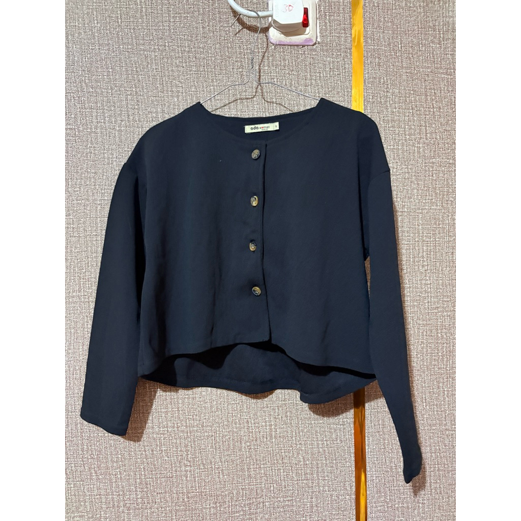 Preloved Cardigan Ada Woman