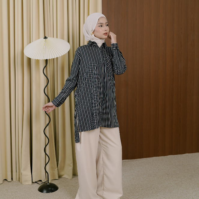 House of Kaiara - Lyra Stripe Tunic | Atasan Wanita Tunik Kemeja Motif Garis-Garis Katun