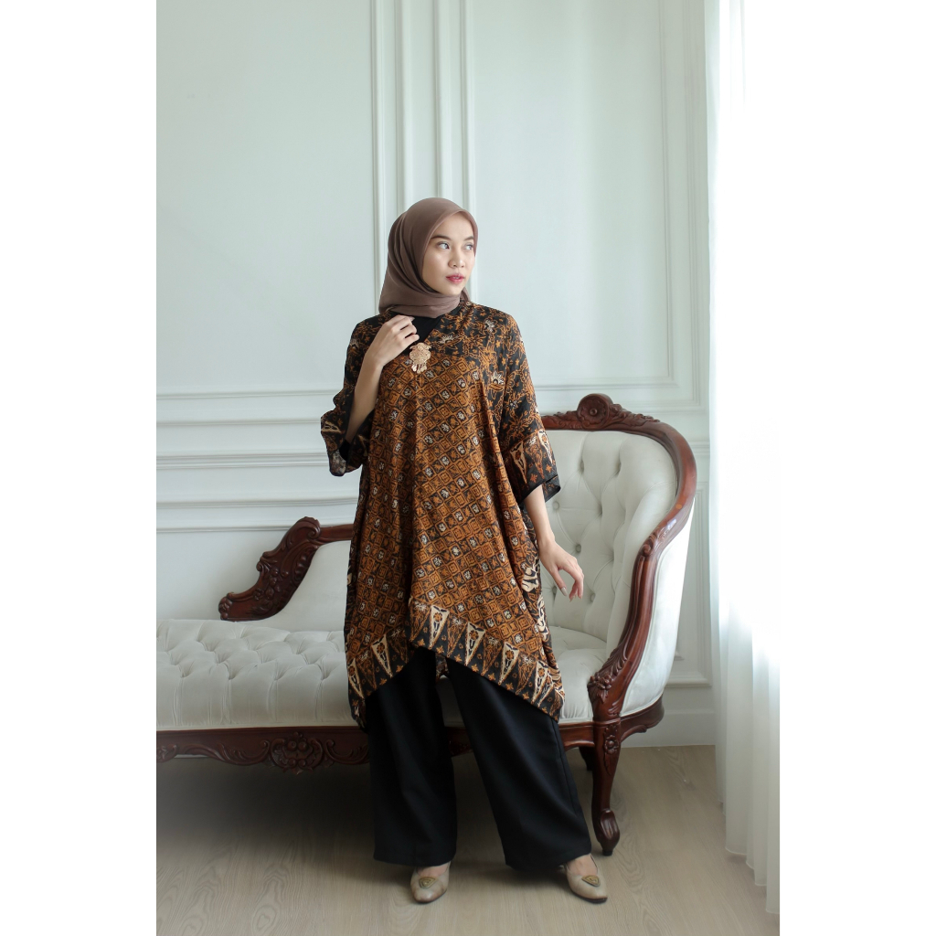 ALEISHA BATIK - Aksara Kaftan Dress Batik