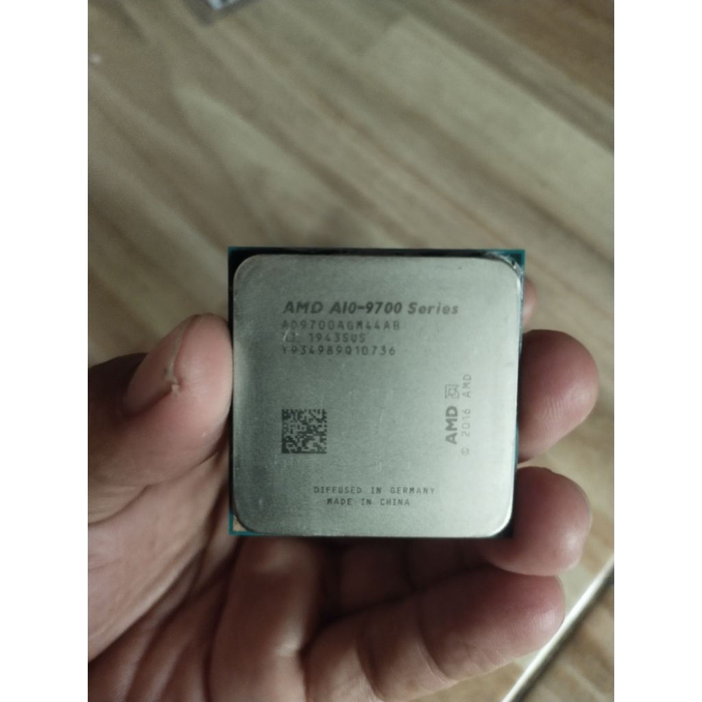 Prosesor AMD A10 9700 + hsf bawaan (socket AM4)