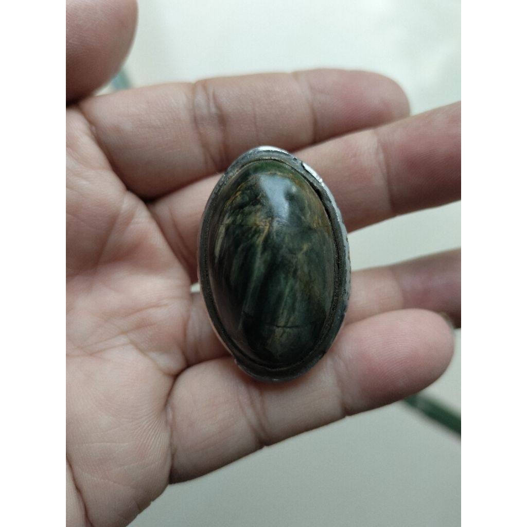 Cincin batu mustikaa kayu gaharu.dijamin ori dan natural