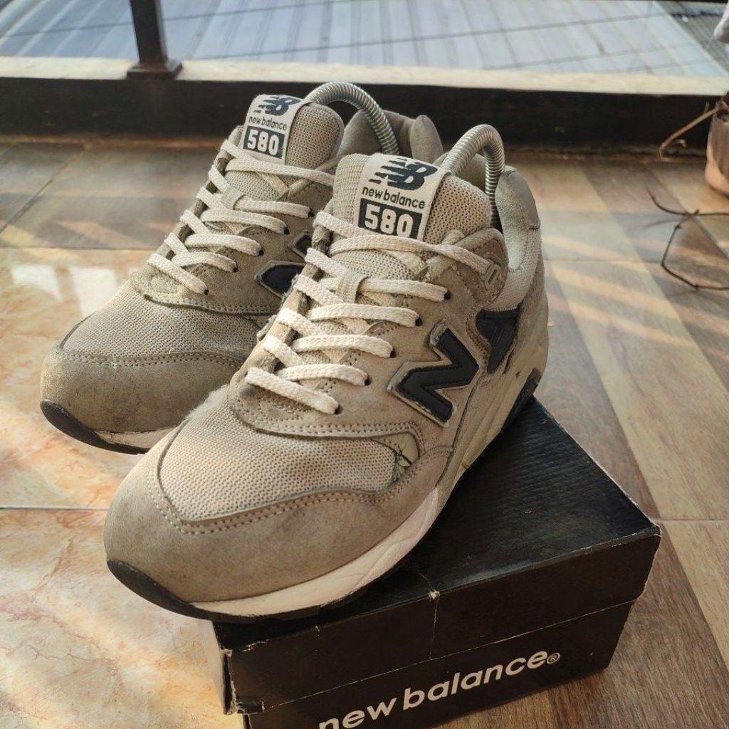 Preloved sepatu NB 580