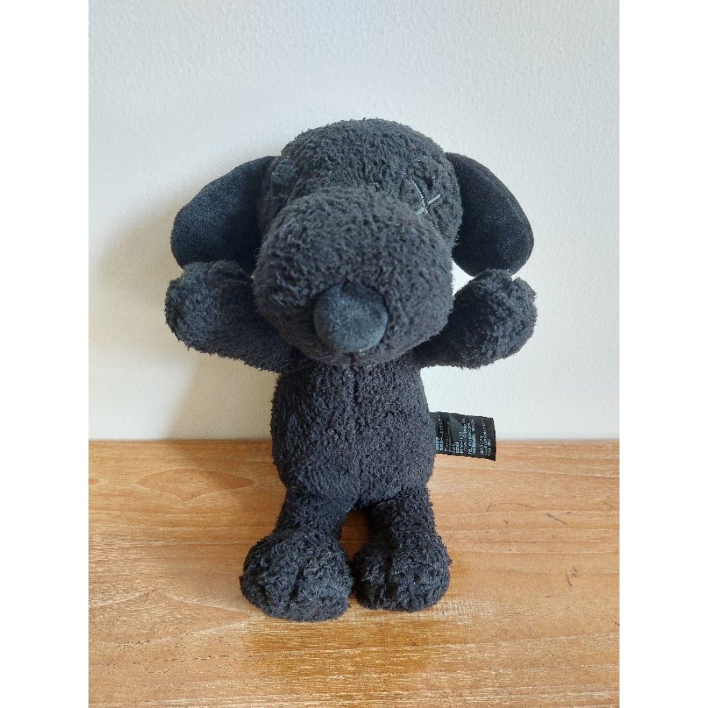 Boneka Snoopy Kaws × Peanuts (Hitam) - Uniqlo