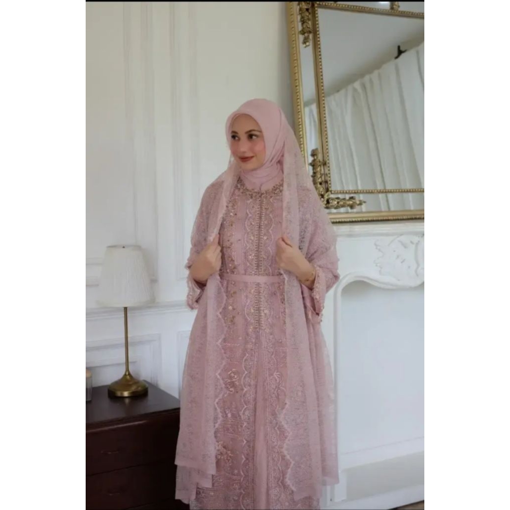 Veil / Slayer Chantily By Sarah The Label