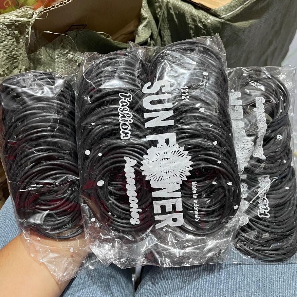 144 Pcs Gelang Gaul Hitam Gelang Sil Karet Hitam