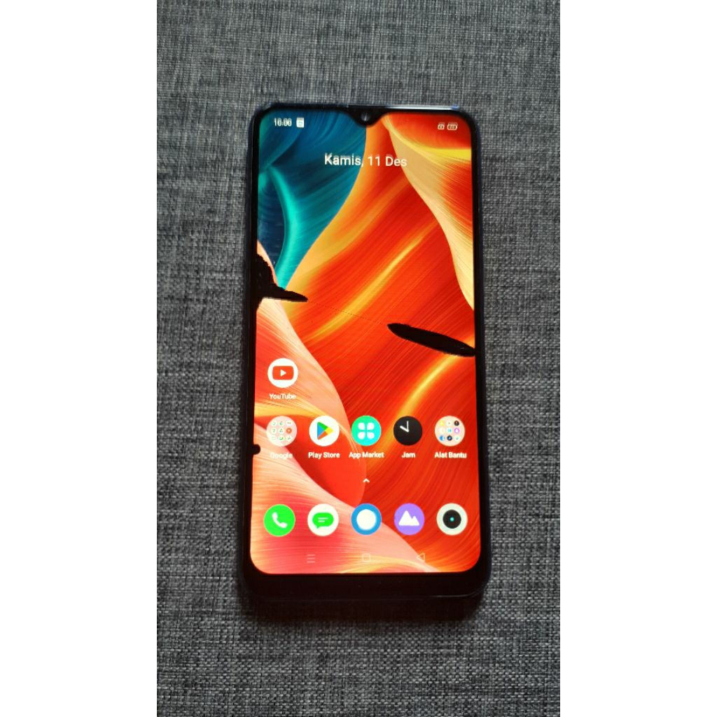 REALME 3 RAM 3/32 unit normal minus lcd ( anggap jual mesin segel perawan)
