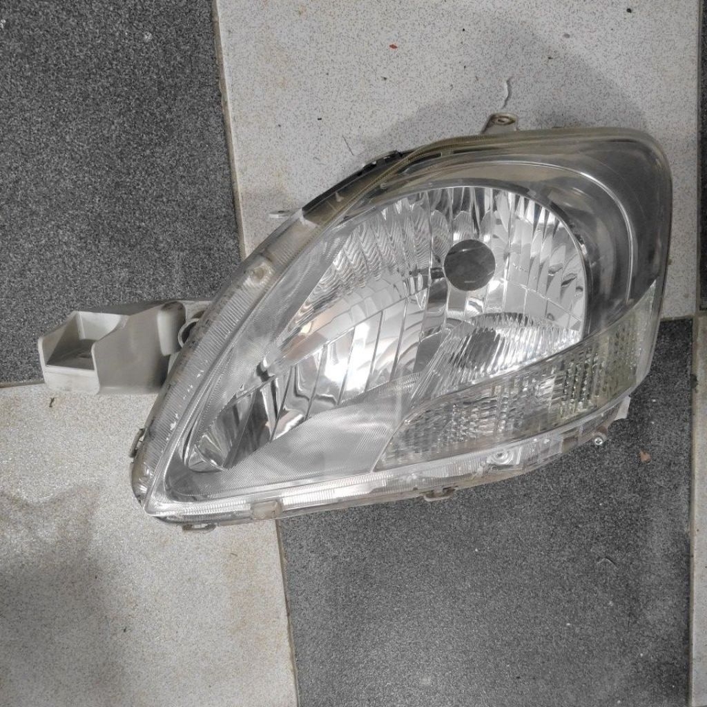 Headlamp Lampu Depan Vios Gen 2 non HID 2008-2012 Original