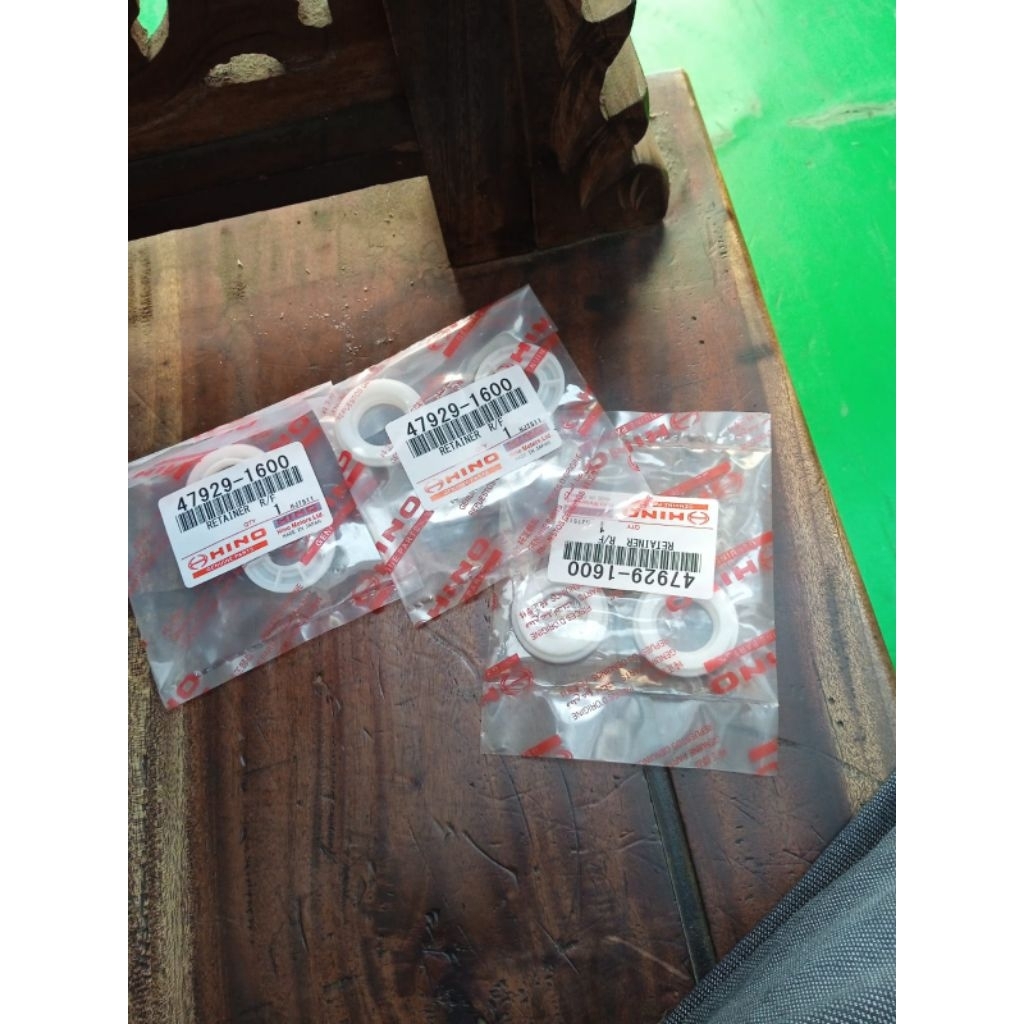 retainer valve Hino lohan Hino500