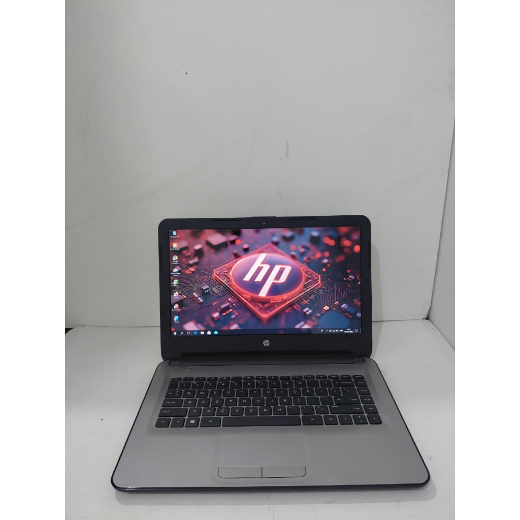 AMD Radeon R5 1GB AMD A8-7410 QuadCore HP Notebook 14 8/500